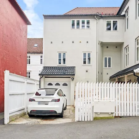 I Short Walk To Sights Apartman *