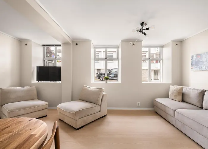 I Short Walk To Sights *